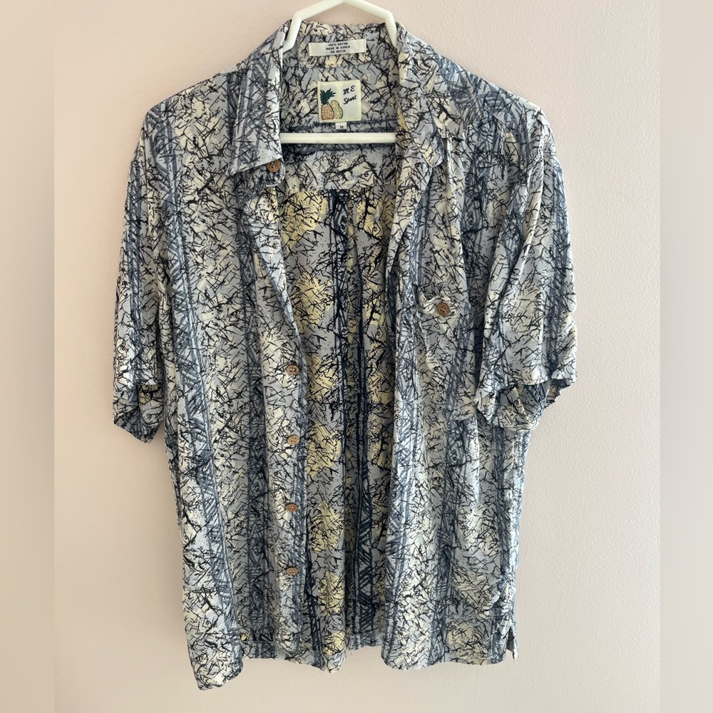 Vintage Men’s Button Up Size Medium Short Sleeve Rayon Shirt